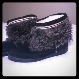Minnetonka Womens Suede and faux fur boots
